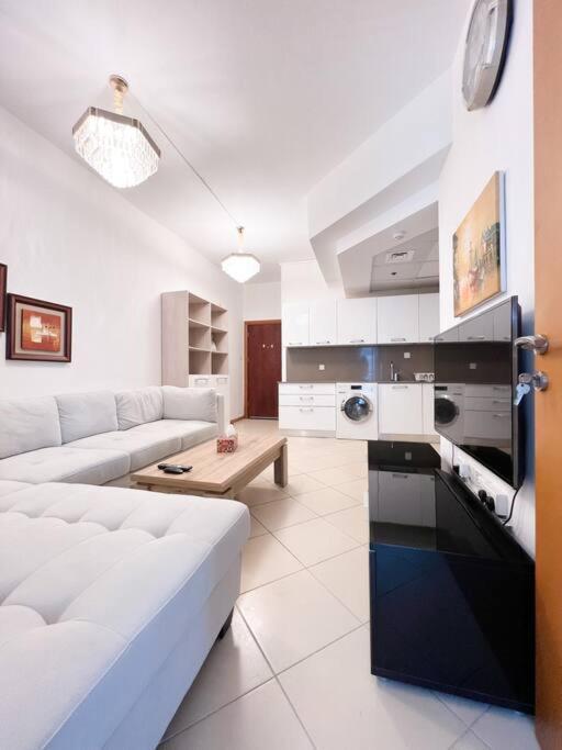 Apartment Cozy One Bed D2 1416 *