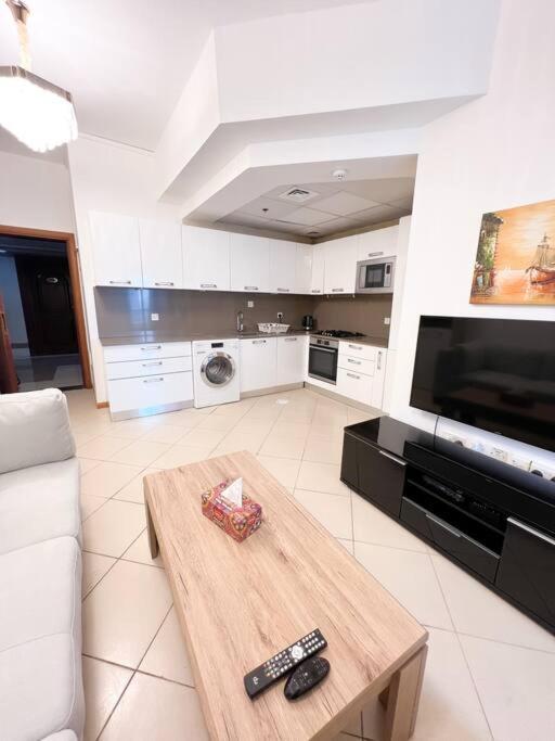 Cozy One Bed D2 1416 Dubai