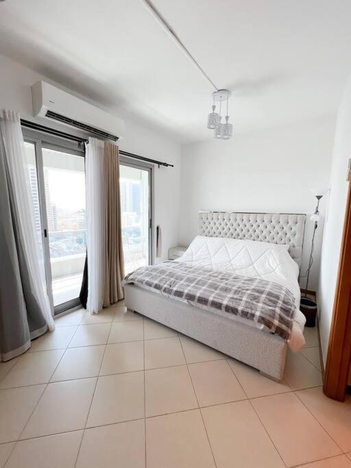 Cozy One Bed D2 1416 *